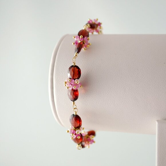 Garnet and Pearl Gemstone Bracelet for Valentine's Day - Picture 4 of 5